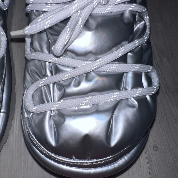 UGG Hi Shine Puffer Spaceslider Slides Slipper Shoes - Size 9 - Picture 8 of 9